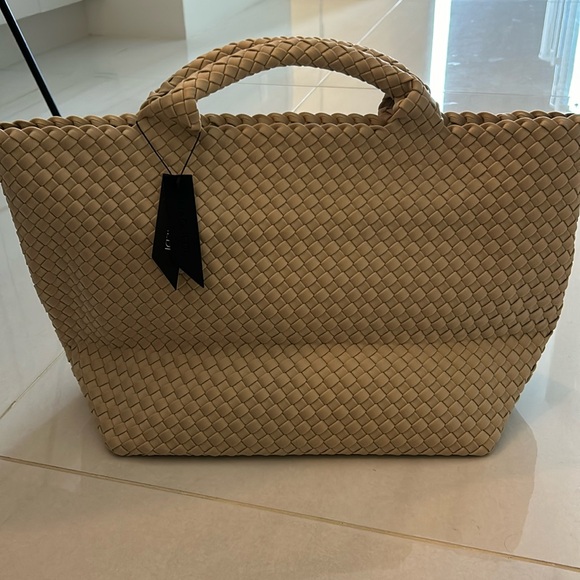 Naghedi new with tags medium St. Barths tote in Ecru - Picture 3 of 10